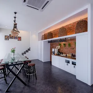Hako Hotel Skudai